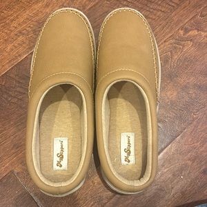 My Pillow Mr Slippers Women Size 9